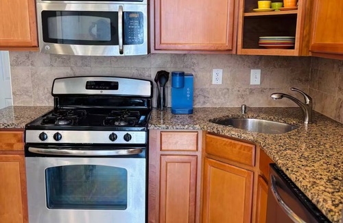 Brewerytown Apartment | Bright Apartment near Art Museum