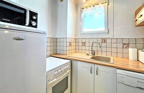 La Toussuire Apartment | Bright Apartment · Ski-In/Ski-Out · Central Location