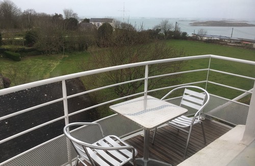 L'Aber Vrac'h Apartment | Bright apartment with superb sea view for 4 people.