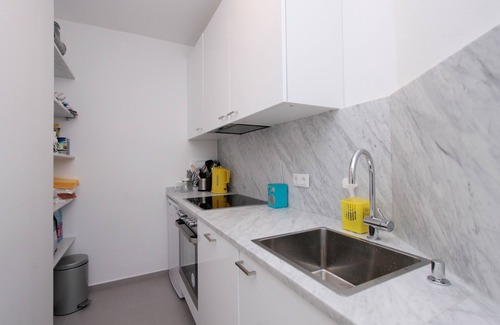 Neukoelln Apartment | Bright apartment with water views - wheelchair accessible