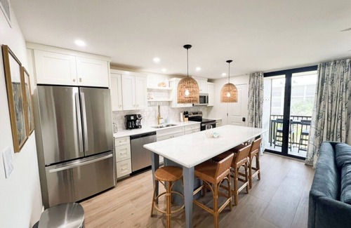 Beachview Country Club Estates Condo | Bright & Beautiful Sanibel Island Beach Condo