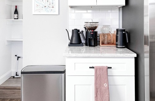 Wheaton House | Bright Cape Cod, Perfect for Families, Near Metro