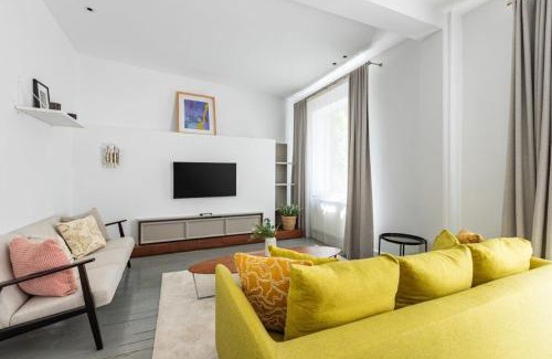 Pera Apartment | Bright Central Cool 2bed 2 Bath Airy Home #353