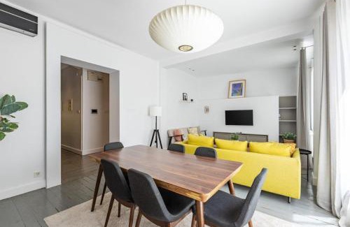 Pera Apartment | Bright Central Cool 2bed 2 Bath Airy Home #353