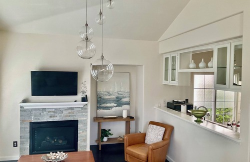 Orchard Hills House | Bright & Comfortable 2BR Home w/Peaceful Patio