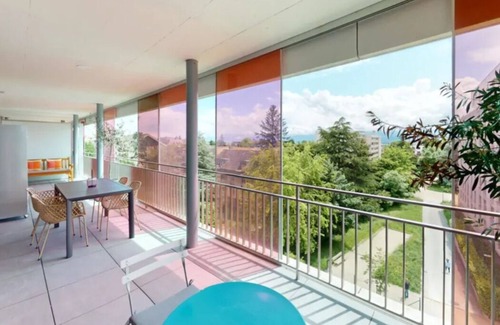 Nyon Apartment | Bright & Contemporary 2-Bed, 2-Bath Apartment in Nyon