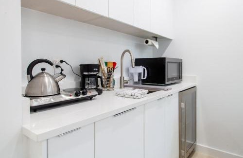 Bloomingdale Apartment | Bright & Cozy 1-BR Alcove in Bloomingdale