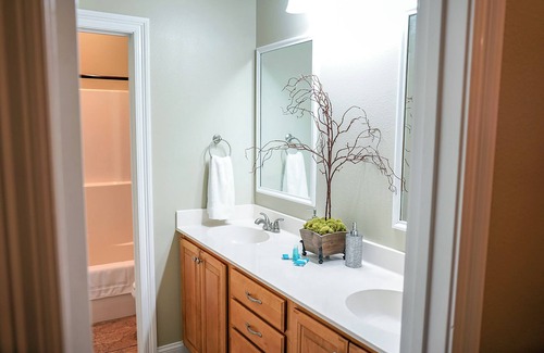Kreole Apartment | Bright & Cozy Dual Apartments in Moss Point