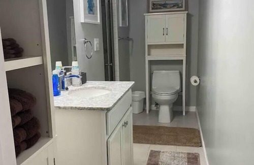 Smithtown Apartment | Bright,Cozy, Large 1 Bdrm with 1 Bth, Large Lvg & Kitchenette