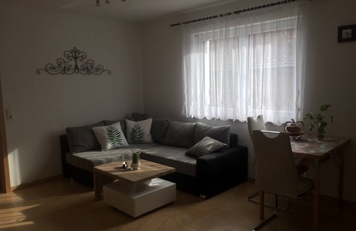 Stuppach Apartment | Bright cozy apartment (50sqm) with 2 single beds and wifi