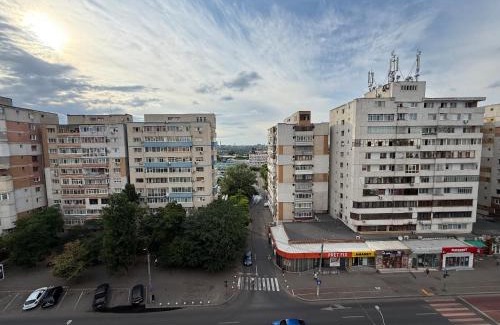Galati Apartment | Bright Family Escape in Galati 3 Room Apartment with 2 Bathrooms and Natural Light