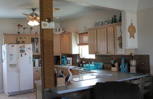 San Luis House | Bright, Fun, Beach House - Great Neighborhood Ready For Your Family Vacation