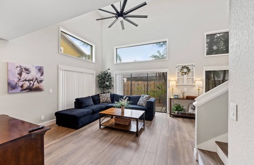 Greenview Shores House | Bright Home in the Heart of the Wellington