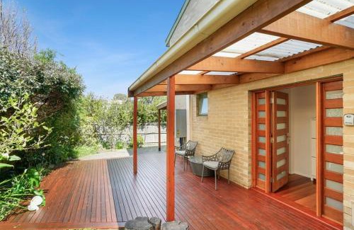 Balwyn House | Bright & Lovely @ Balwyn Townhouse w parking BBQ