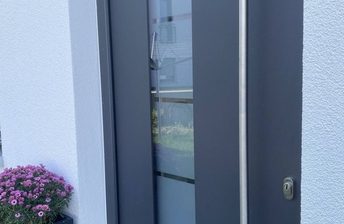 Harburg Apartment | Bright, modern apartment in a quiet location with a south-facing terrace