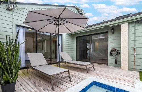 Sawgrass House | Bright Modern Luxury - Private Pool - Pet Friendly