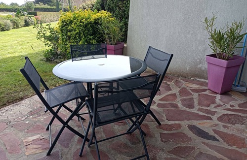 Saint-Cast-le-Guildo Apartment | Bright, renovated garden apartment facing the sea.