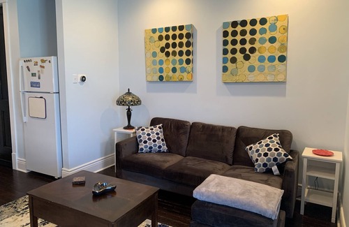 Leonidas Apartment | Bright, Roomy, Private 1/1 in Historic Riverbend
