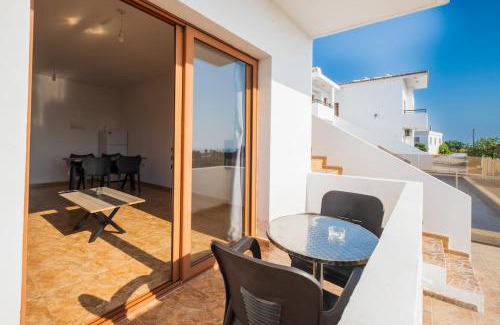 Kissonerga Apartment | Bright sea view suite with sunset & pool Paphos