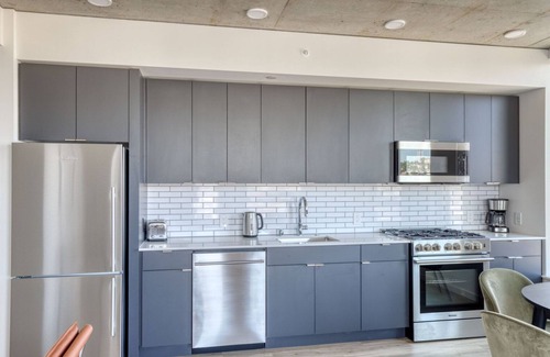 South Lake Union Apartment | Bright South Lake Union 2BR w/W/D & Roof, nr Lake Union, by Blueground