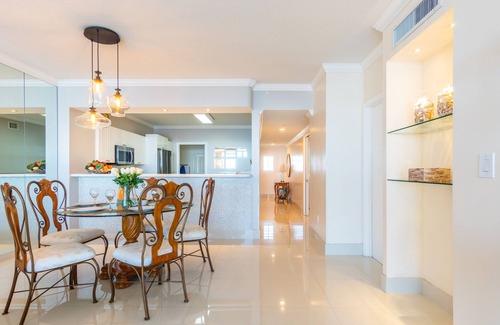 Sunny Isles Beach Condo | Bright & Spacious Condo with Breathtaking Bay Views + WiFi