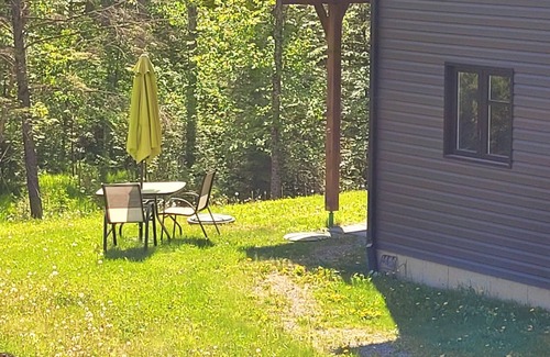 Val-des-Monts Apartment | Bright, spacious, and private apartment