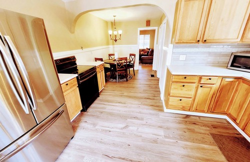 Aberdeen House | Bright & Spacious Pueblo Home – Clean, Quiet, and Close to Everything