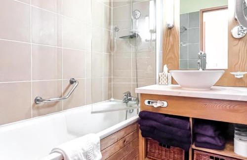 Flaine Apartment | Bright, spacious South-facing 1-bedroom apartment