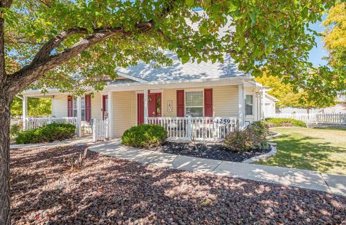 Fruita Apartment | Bright Star - Downtown Home W- Patio Bbq Grill!