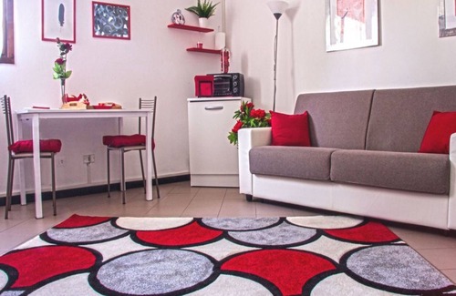 Montagnana House | Bright Studio Apartment “Le Cà De Boron Standard Relax Apartment” in Historical Centre with Wi-Fi
