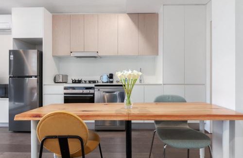 Coogee Apartment | Bright Studio with Balcony near Coogee Beach