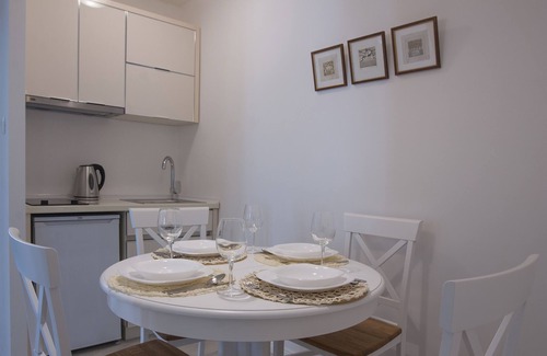 Babin do Villa | Bright & Stylish Apartment