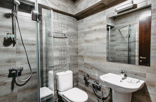 Telavi Hotel | Bright-Stylish place with pool, Bar & Restaurant