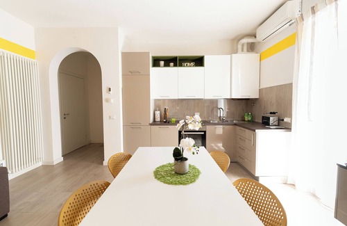 Colombare Apartment | Bright two-room apartment with private terrace and garden