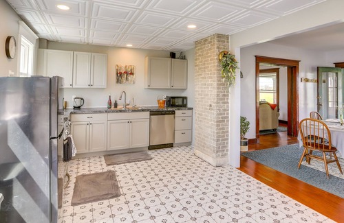 Van Wert Cottage | Bright Van Wert Home: 1/2 Mi to Golf Course!