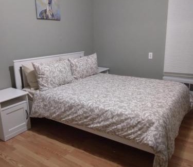 Brighton Beach Apartment | brighton beach rooms