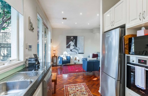 Brighton House | Brighton Chic: 2BR Townhouse Near Beach & Train