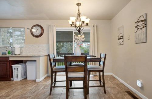 Brighton House | Brighton Guesthouse - Walk to Metro