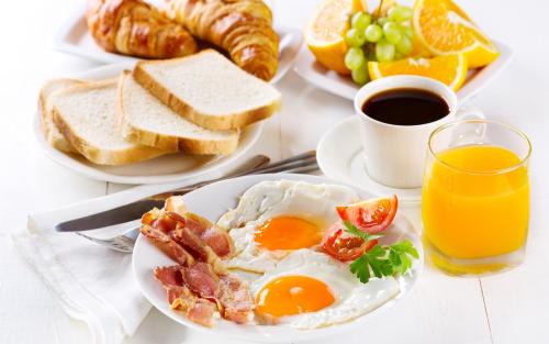 Sector 1 Hotel | Brill Rooms Near City Centre Metro Station