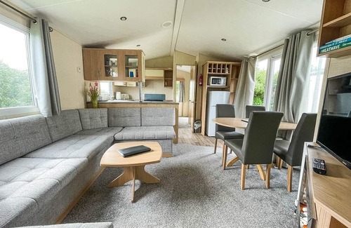 Mappleton House | Brilliant 8 berth caravan at Skipsea Sands Holiday Park ref 41148SF