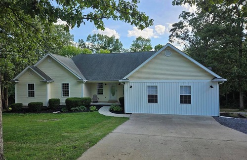 Gilbertsville House | Bring the whole family to this great place with lots of room and games for fun.