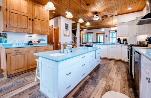 Brigands' Bay House | Bring your boat, water toys, & dogs. Awesome location!