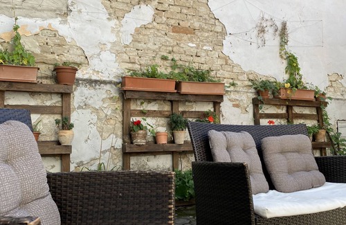 Baja Apartment | Bristol Apartments - One Bedroom Apartment