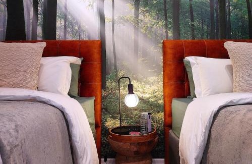 Walmer Apartment | Brizzy's Garden Luxe Retreat Great Location!