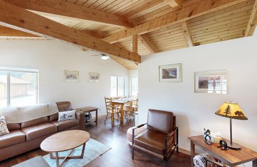 Sula House | Broad Axe - Cabin #1 - Main Residence