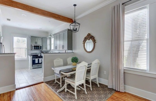 Historic District - North Apartment | Broad Flat, Modern | Relaxing | Walk to Everything