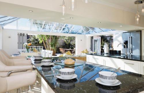 Nettlestone House | Broadways Pondwell