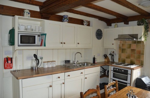 Pickering Cottage | Brock Cottage private Hot Tub DOG/Cat FRIENDLY* with on site fishing