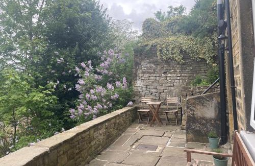 Hepworth House | Brook Cottage
