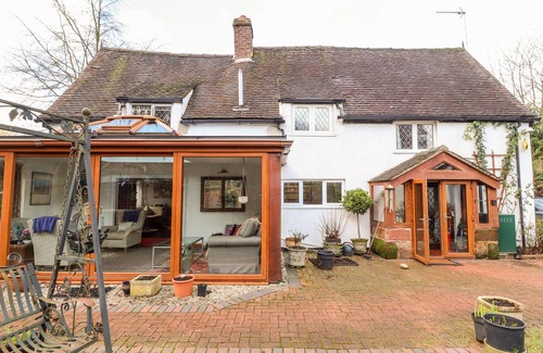 Sugnall Cottage | BROOK HOUSE, pet friendly, character holiday cottage in Eccleshall